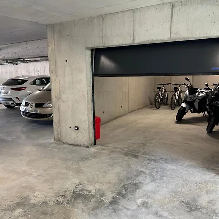 Résidence Kallisté Aparthotel 4*