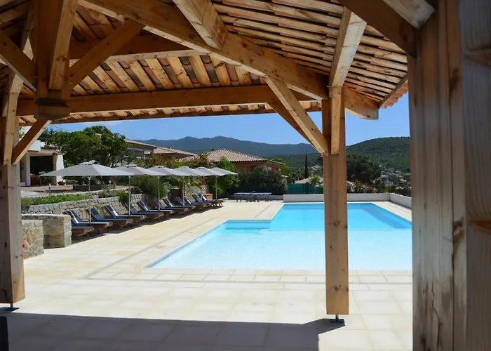 Kalliste Golfe D Ajaccio מלון דירות פורטיסיו